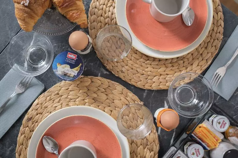 تختخواب و صبحانه Palazzo Danisis&suites