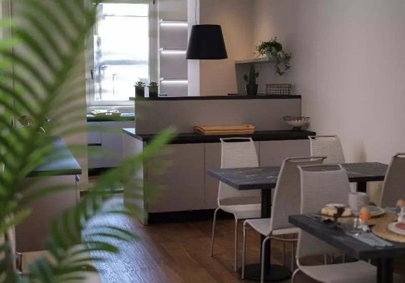 تختخواب و صبحانه Palazzo Danisis&suites