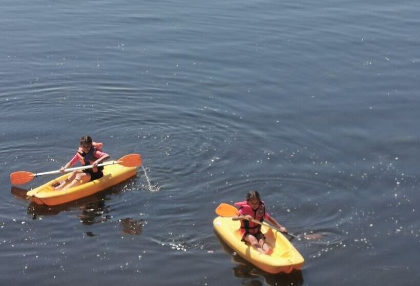 Chalet Chaleureux Sur Le Bord De Leau Naviguable