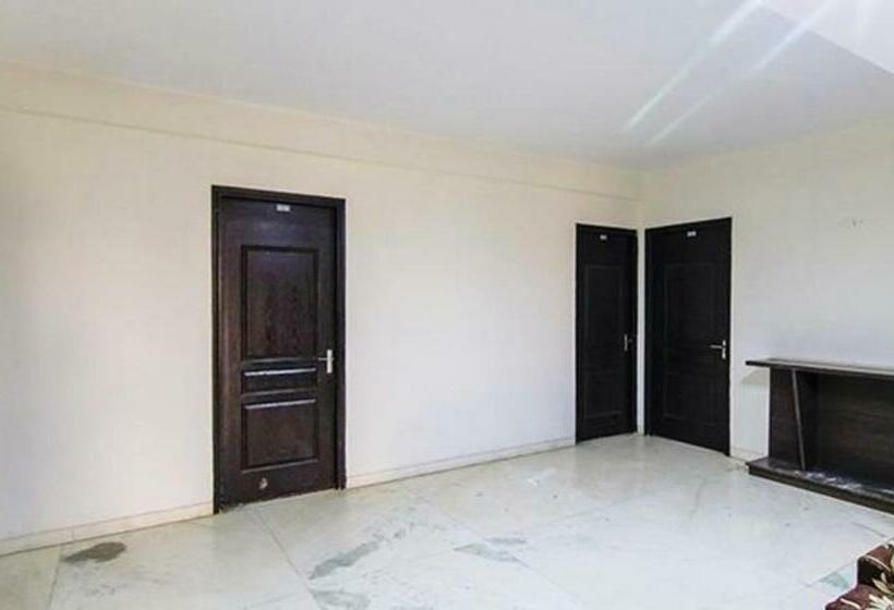 Fabhotel Gazelle Inn