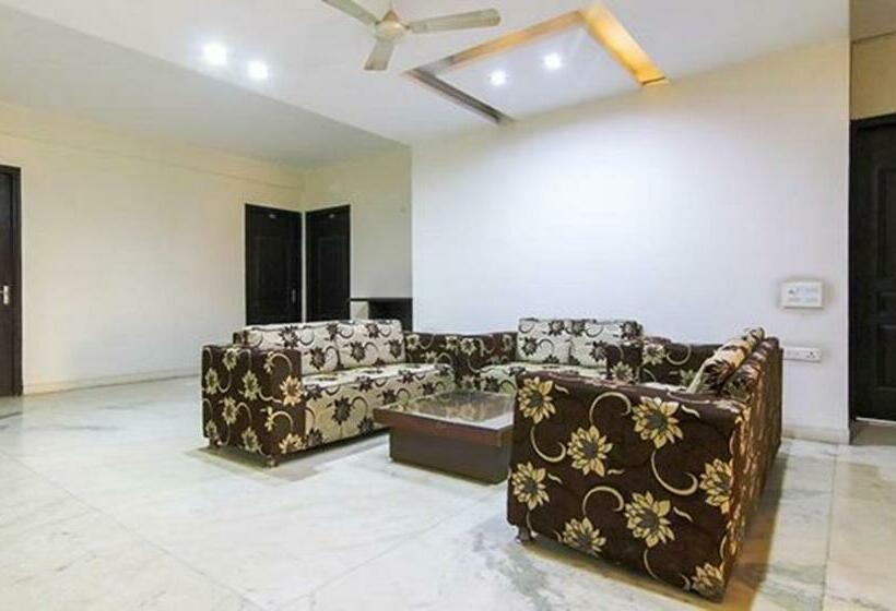 Fabhotel Gazelle Inn