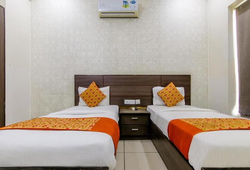 Fabhotel Gazelle Inn