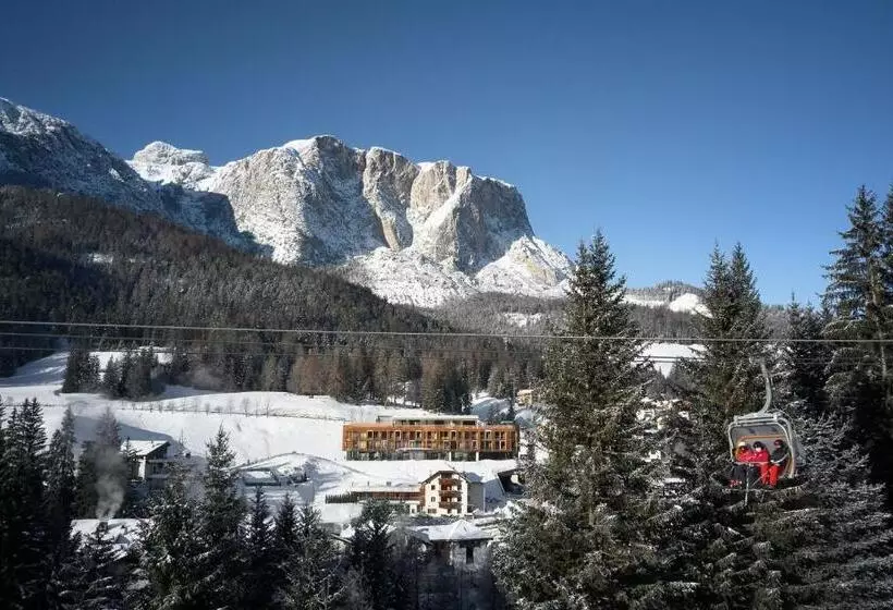 ホテル Badia Hill