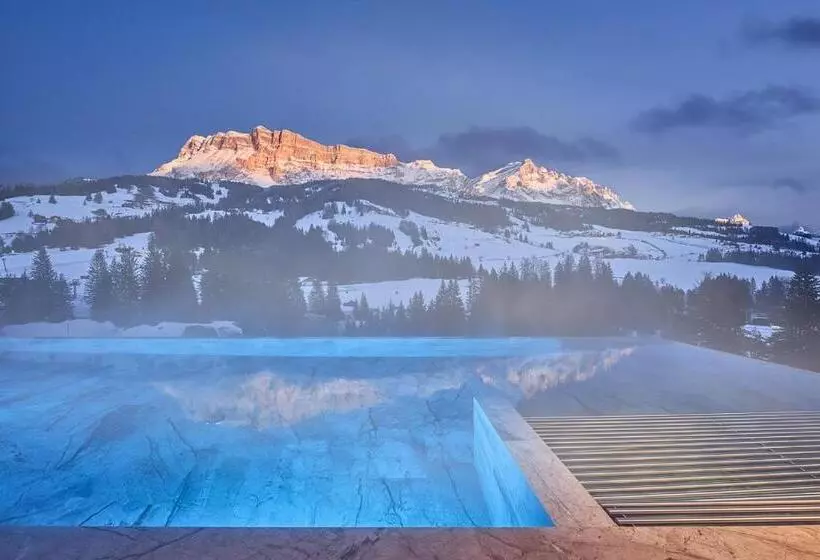 ホテル Badia Hill