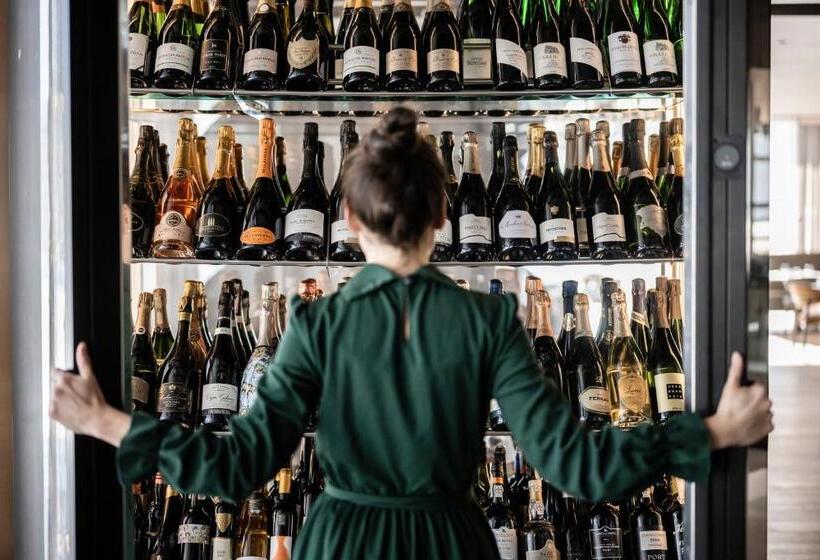 Отель Badia Hill