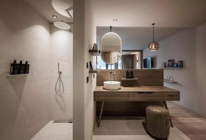 ホテル Badia Hill