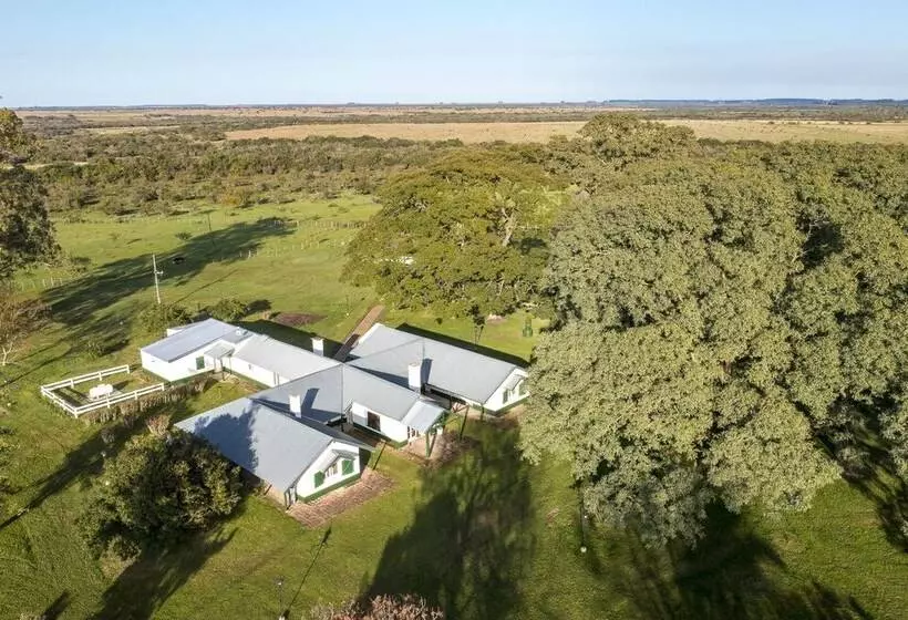 ユースホステル Estancia San Agustin