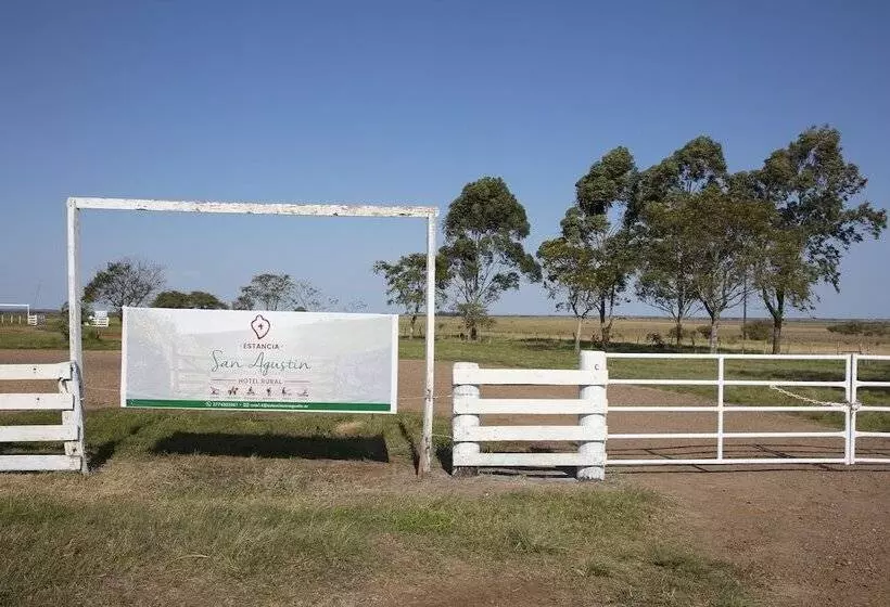 ユースホステル Estancia San Agustin