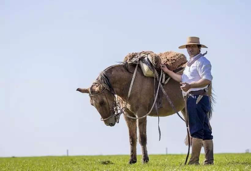 ユースホステル Estancia San Agustin