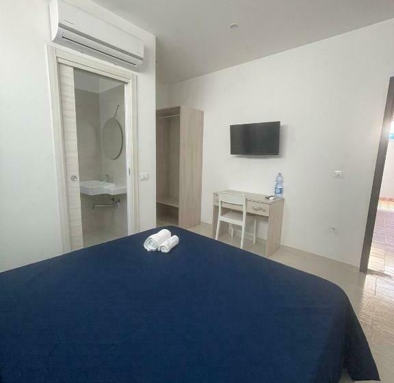 ベッドアンドブレックファースト Rooms & Pool