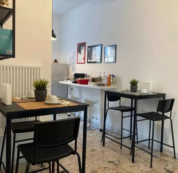 Aamiaismajoitus (B&B) Pit Stop Ciampino Station