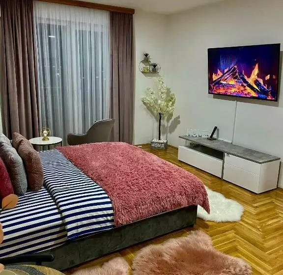 Farola Apartment