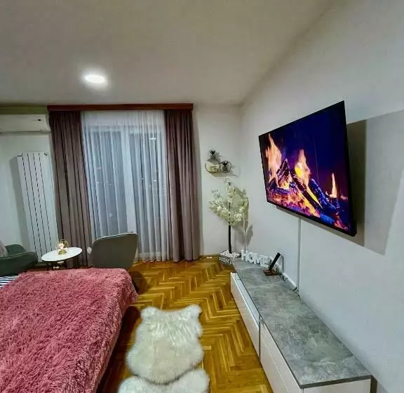 Farola Apartment