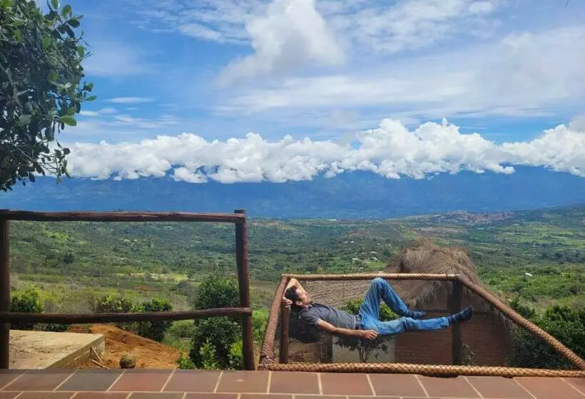 هتل Cariguá