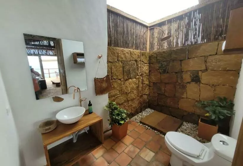 هتل Cariguá