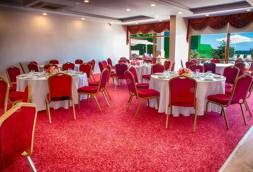 Hotelli Westport Istanbul Resort & Spa