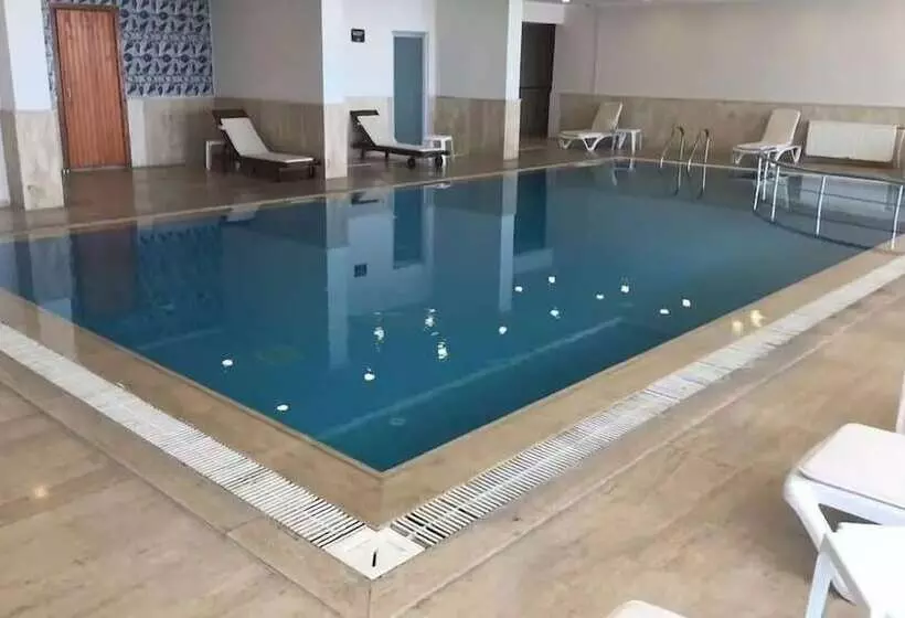 Hotelli Westport Istanbul Resort & Spa