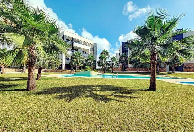 Modern Ground Floor Apartment D8 223