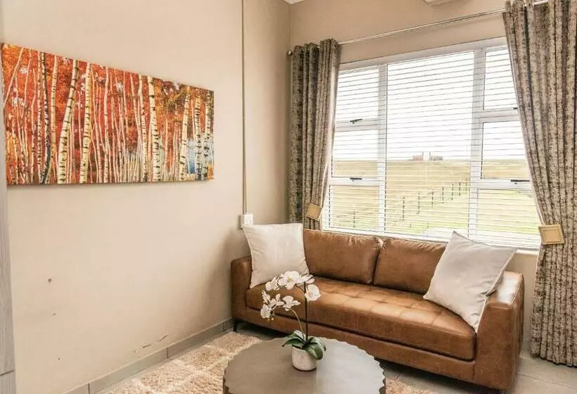 Majatalo 36 Emanzini Villa