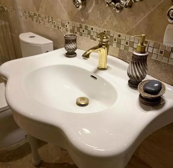 Majatalo Ami Residence Bucharest Airport,therme&free Parking Otopeni