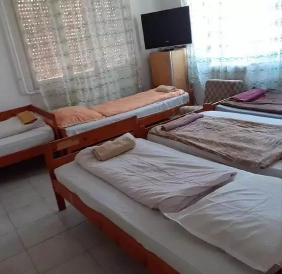 ペンション Malomtavi Vendégház