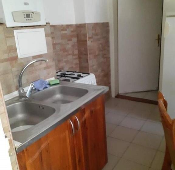 膳宿费 Malomtavi Vendégház