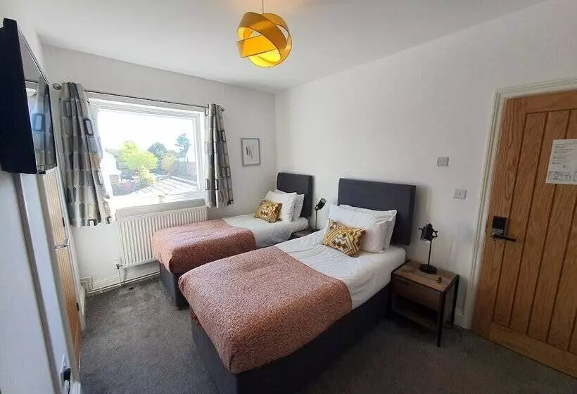 پانسیون North Cambridge Guesthouse By Payman Club
