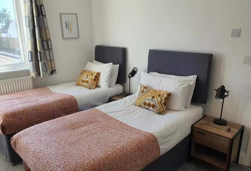 پانسیون North Cambridge Guesthouse By Payman Club