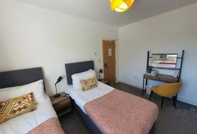 پانسیون North Cambridge Guesthouse By Payman Club