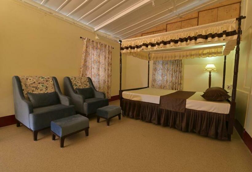 پانسیون The Sumola House