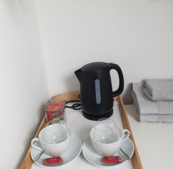 膳宿费 Tropicana House