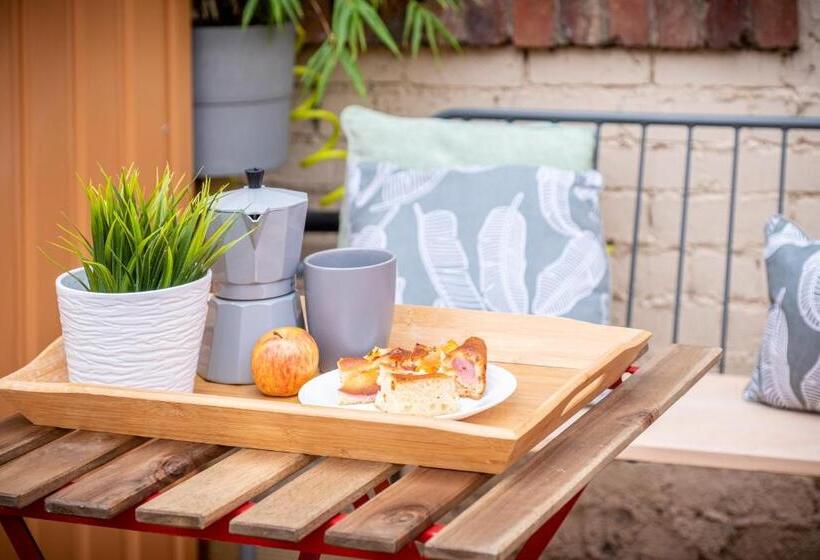 膳宿费 Tropicana House