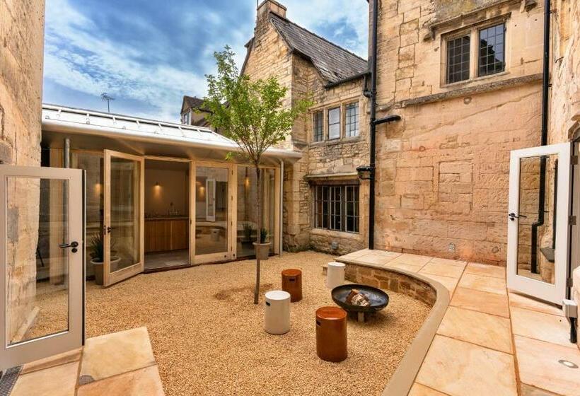 Finest Retreats The Half Arc Of Painswick