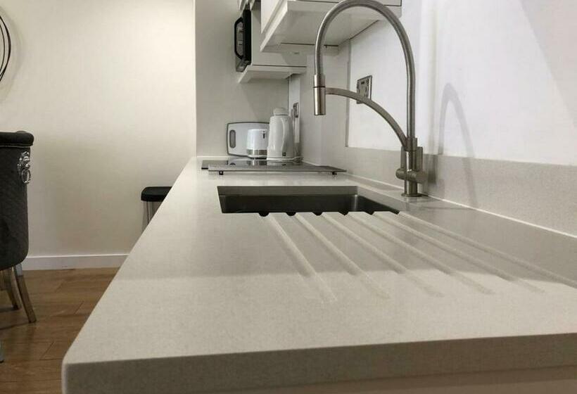 Cambridge Mews Apartments