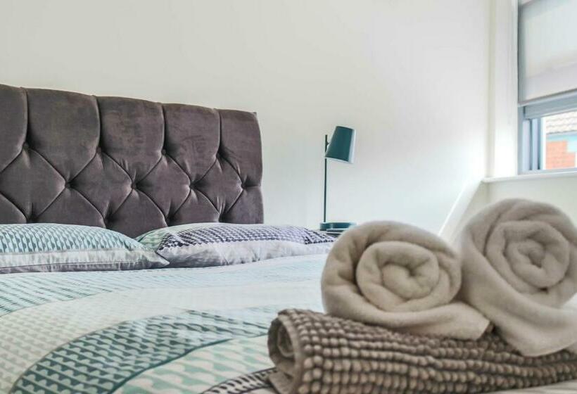 Cambridge Mews Apartments