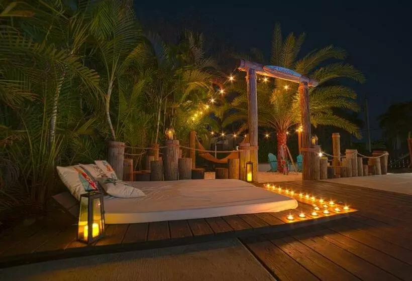 Heated Pool In A Precious House Close To Zoo Parks And Arts