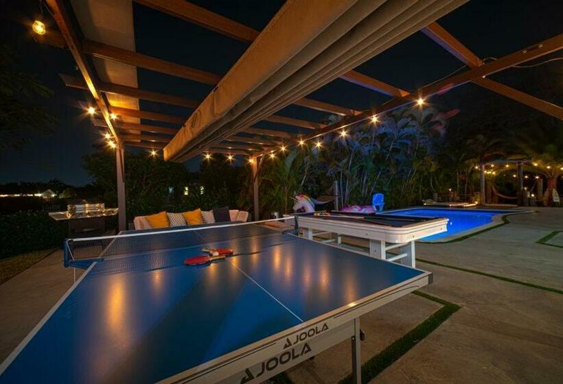 Heated Pool In A Precious House Close To Zoo Parks And Arts