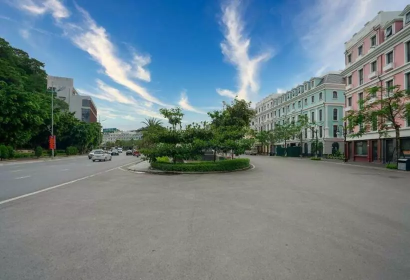 هتل De Charm Hạ Long