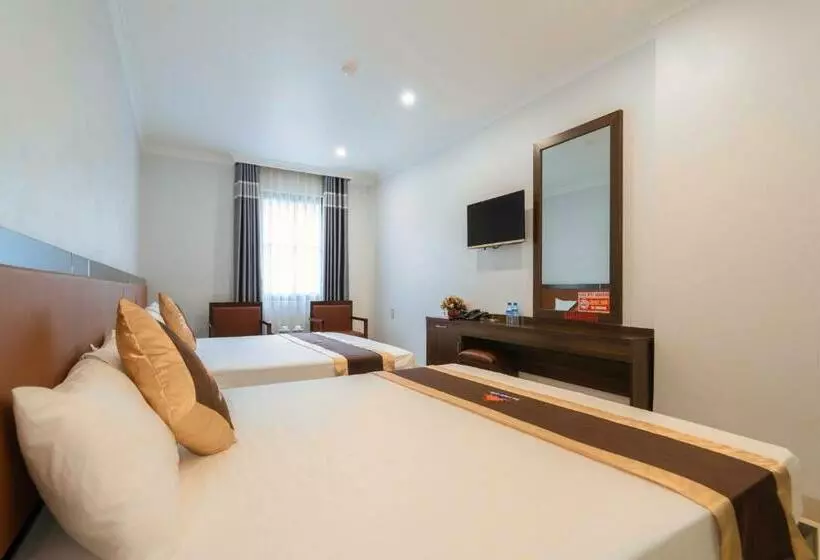 هتل De Charm Hạ Long