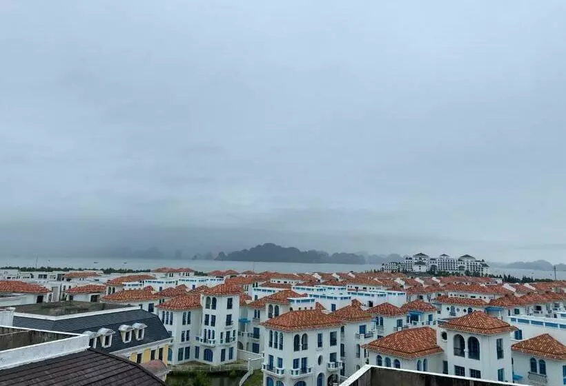 هتل De Charm Hạ Long