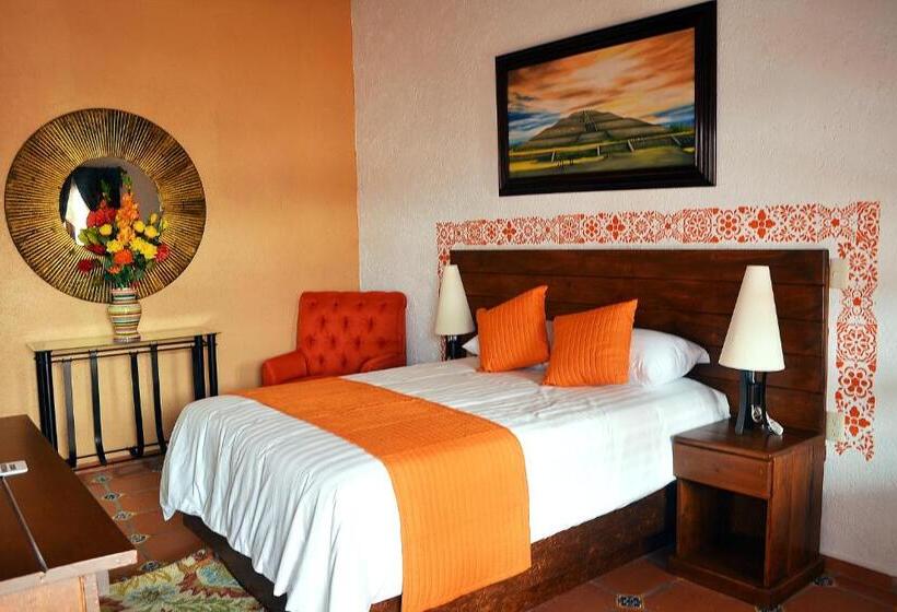 Otel La Casona Pirámides