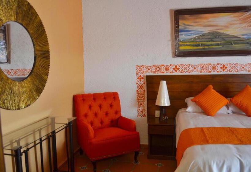 Otel La Casona Pirámides