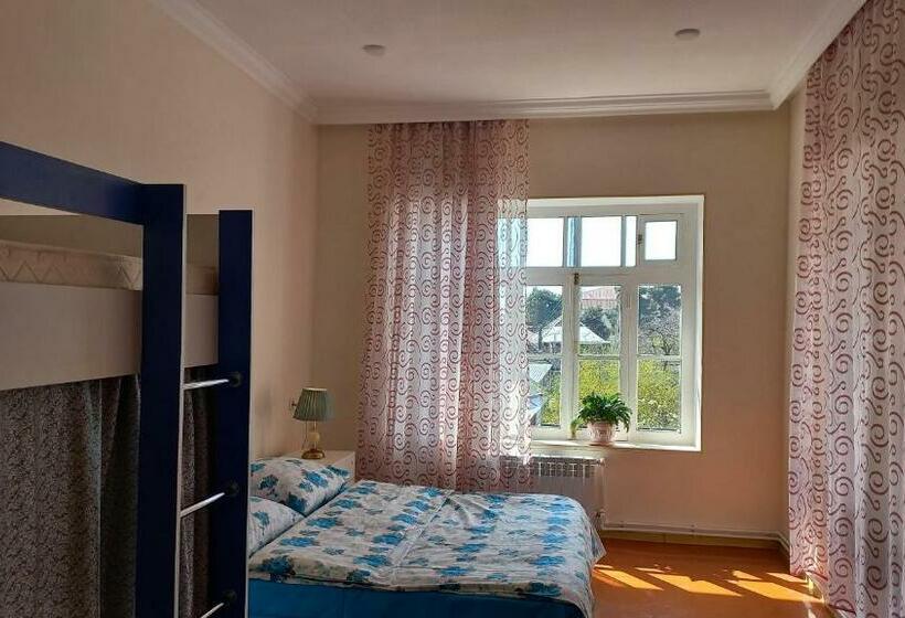 پانسیون Nuray S House