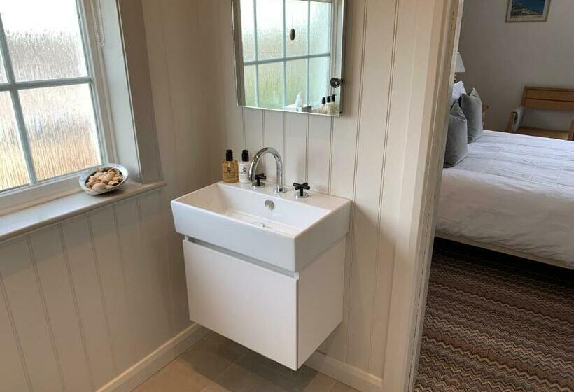 Пансион The Old Bell B&b