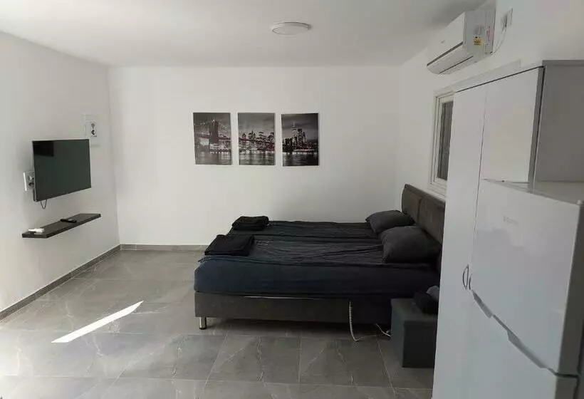 پانسیون Villa Vered