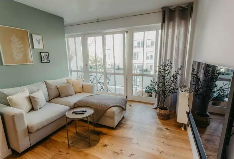 Stylisches Apartment Im Herzen Leipzigs Mit Balkon