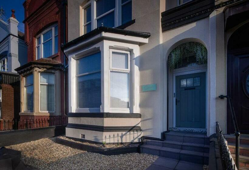 Coral Boutique Apartment 2