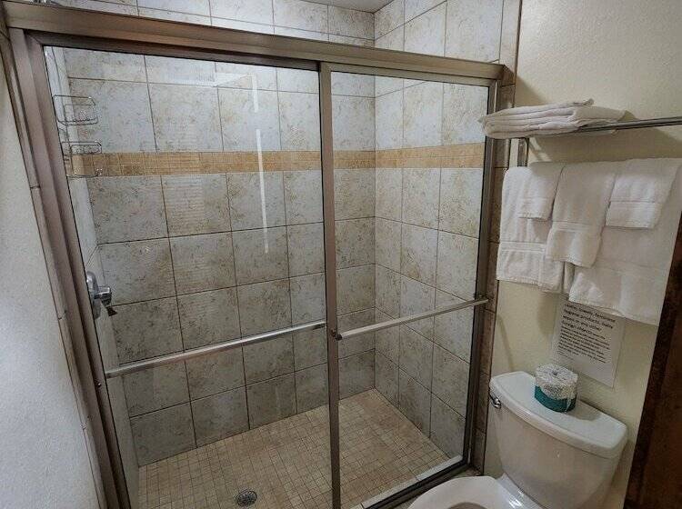 ホテル The Inn At Shady Lawn