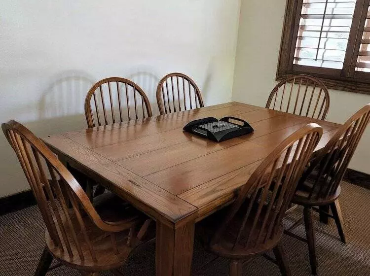 Hotelli The Inn At Shady Lawn