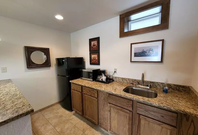 Hotelli The Inn At Shady Lawn